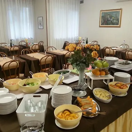 Hotel Mucciolini